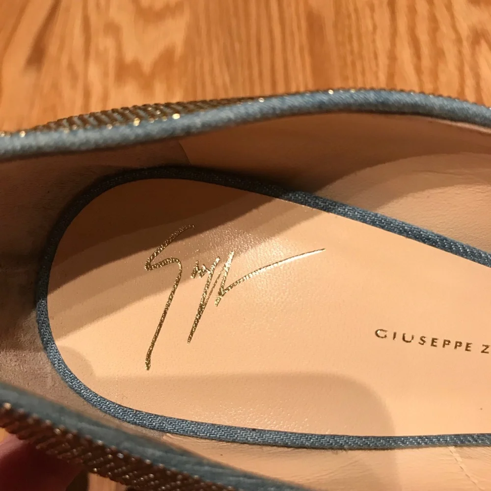 - Omg show stopper by Giuseppe Zanotti
